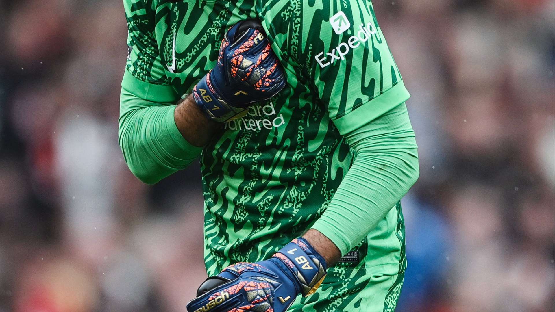 于他自身的 于他自身的